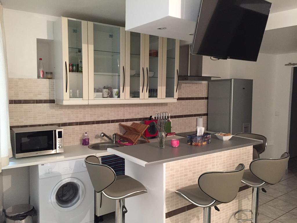 Appartement La Force La Garde Adhemar Ruang foto